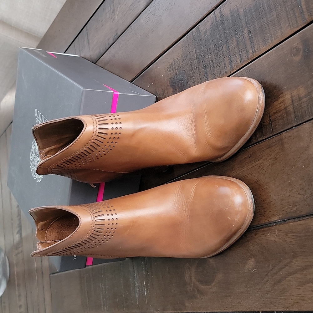 Vince Camuto VC Fetter bootie